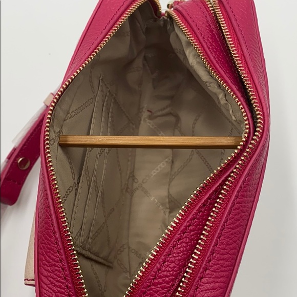 Micheal Kors CROSSBODIES SMALL POCKET CAMERA BAG - Picture 12 of 14